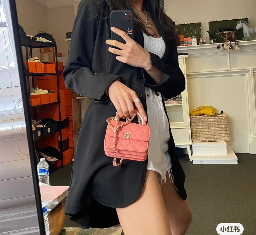 Маленькая сумка Chanel 2022 Métiers d'Art Collection – Розовый – Кожа ягненка