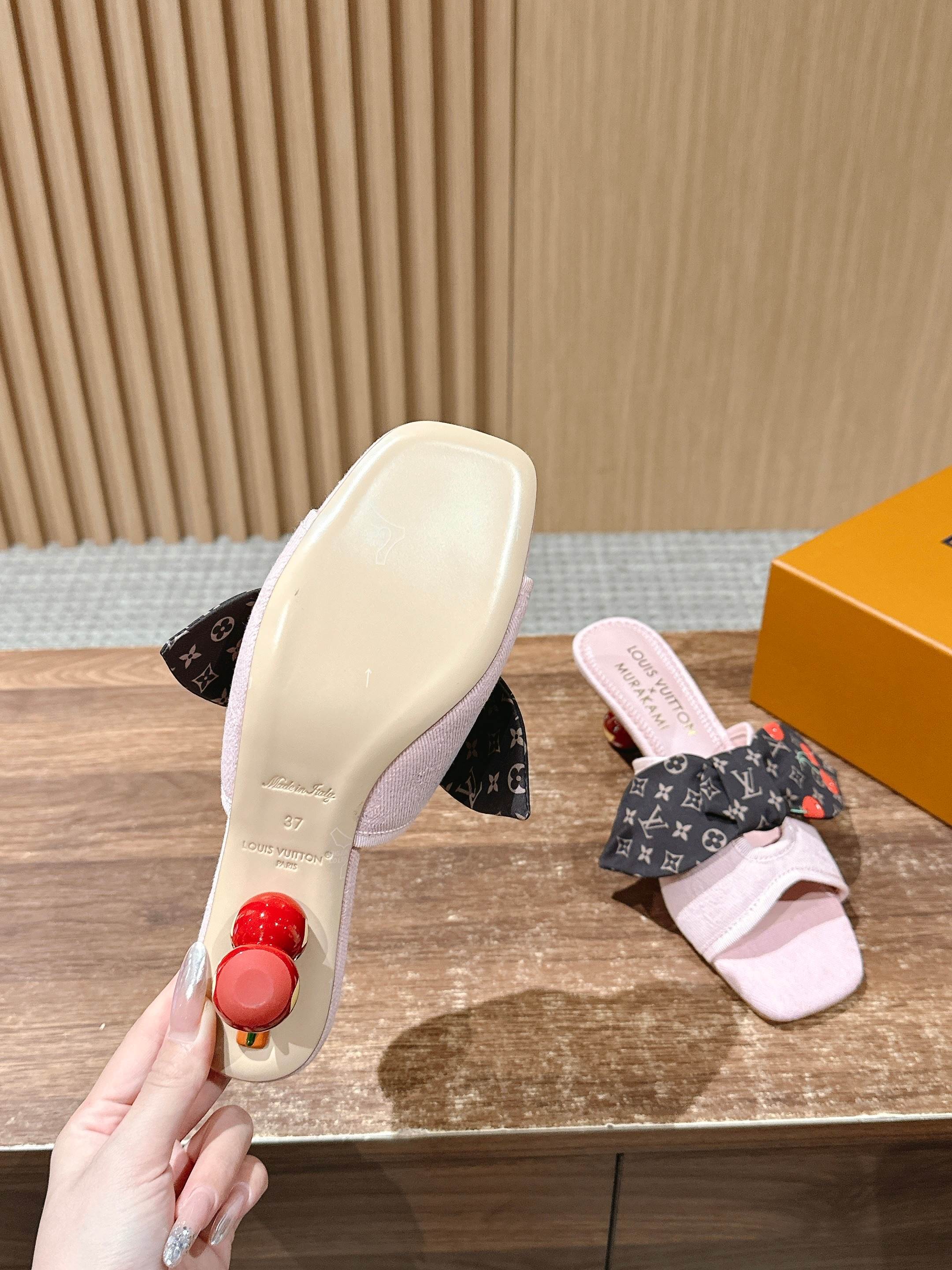 LV - Босоножки на низком каблуке с бантом и вишневым узором - Розовые