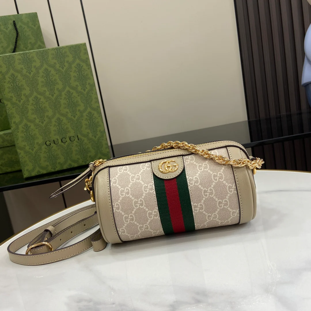 Миниатюрная цилиндрическая сумка Gucci Ophidia - с белой отделкой.