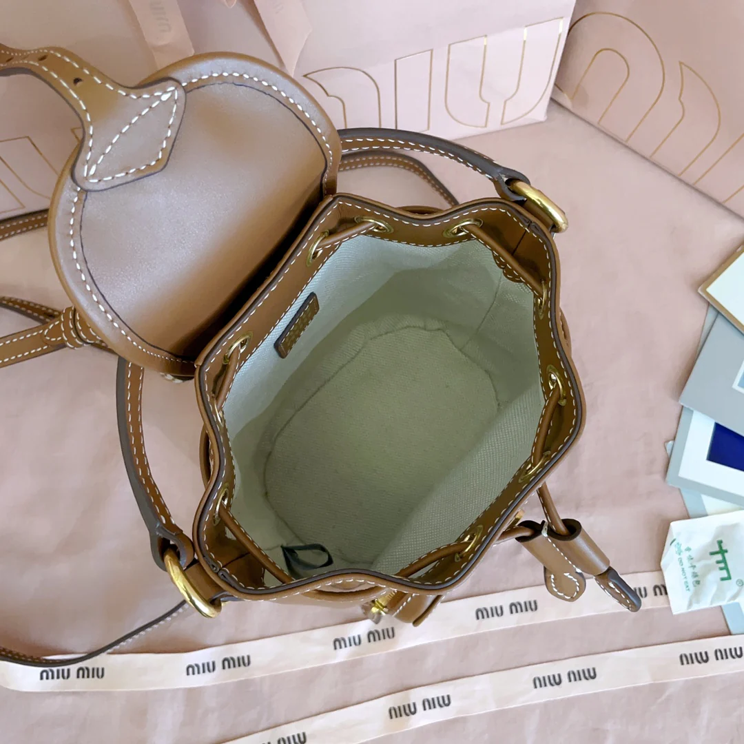 Рюкзак Miu Miu-5bz045 в стиле преппи, мини, коричневый.