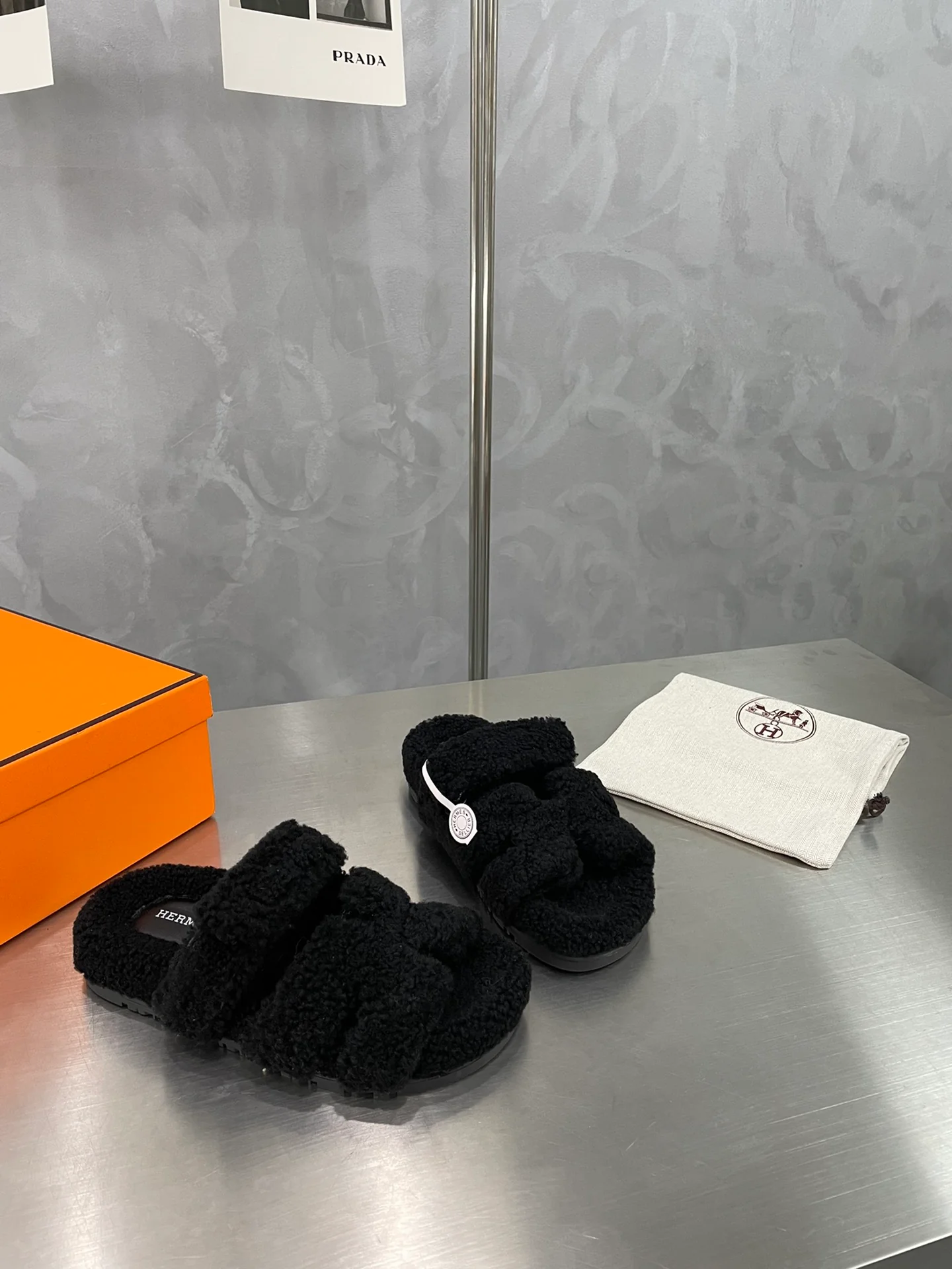 Шерстяные тапочки Hermes Rainbow - черные