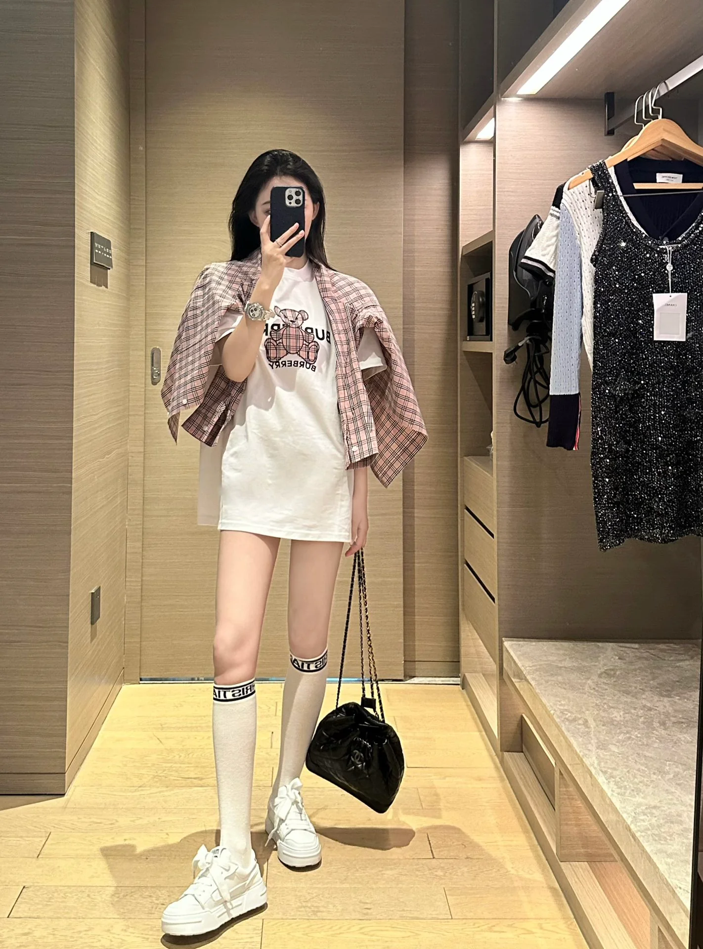 Футболка с коротким рукавом и вышивкой в ??виде медведя Burberry 2403, свободного кроя, клетчатая.