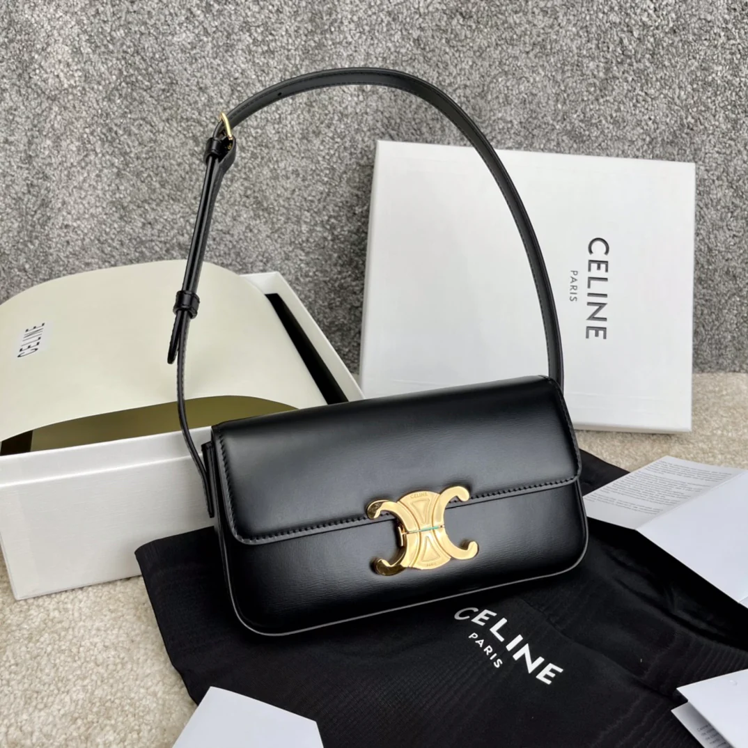 Кожаная сумка через плечо Celine Triomphe - черная