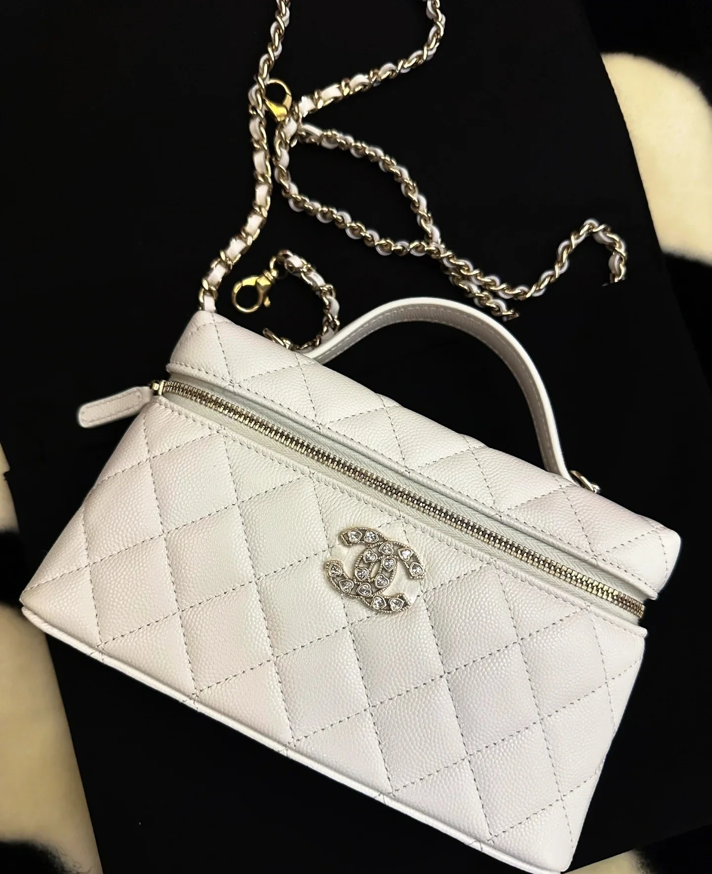 Сумочка Chanel 25p Heart Diamond LP с цепочкой - белая