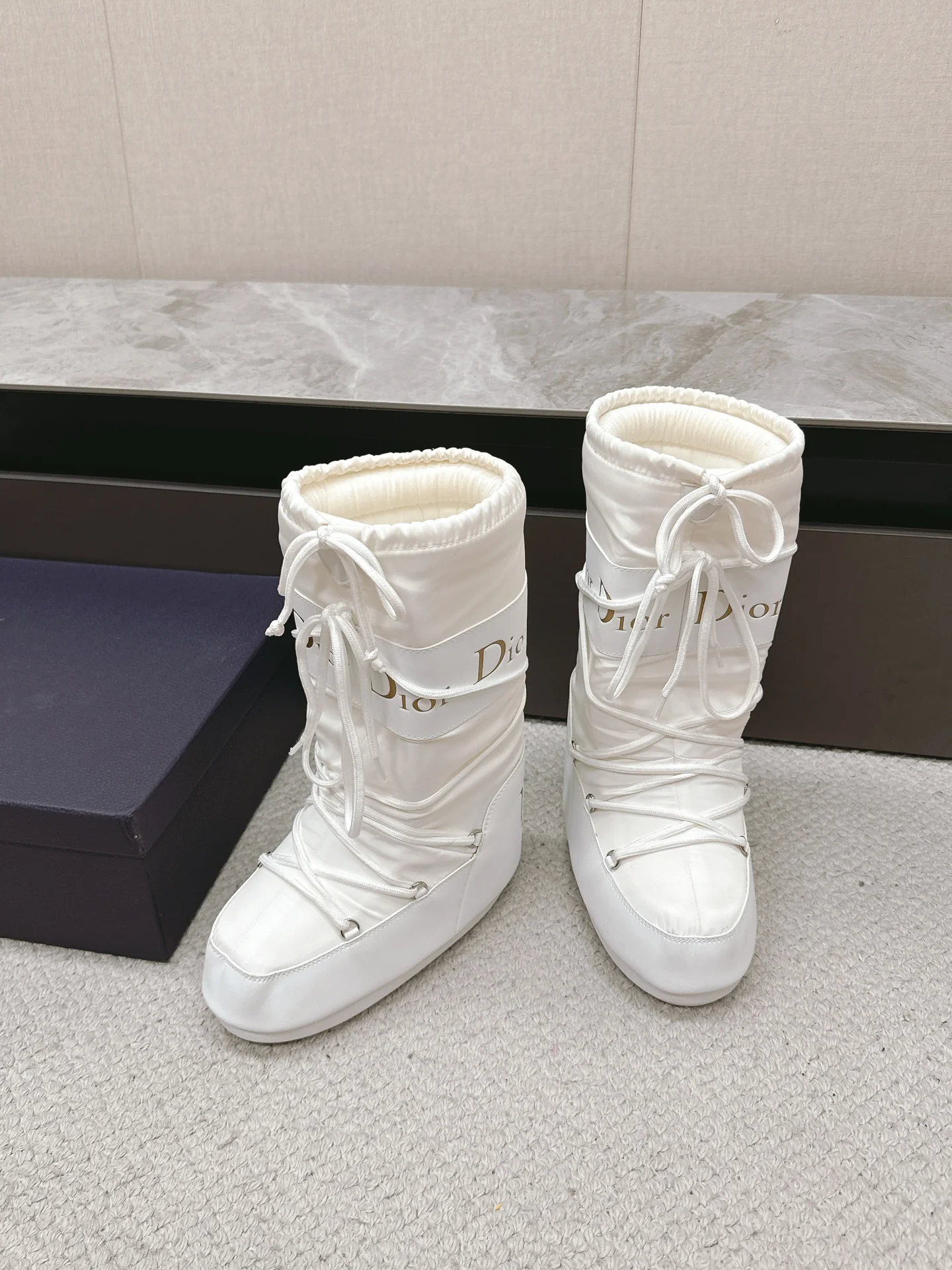 Пуховые туфли Dior 2024 - белые