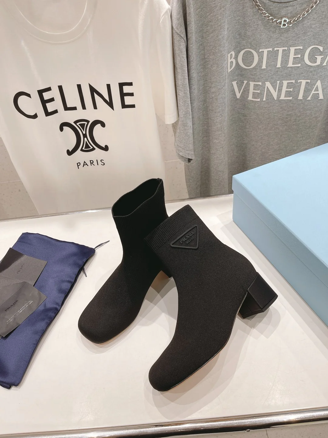 Ботильоны на высоком каблуке Prada 2024 — черные