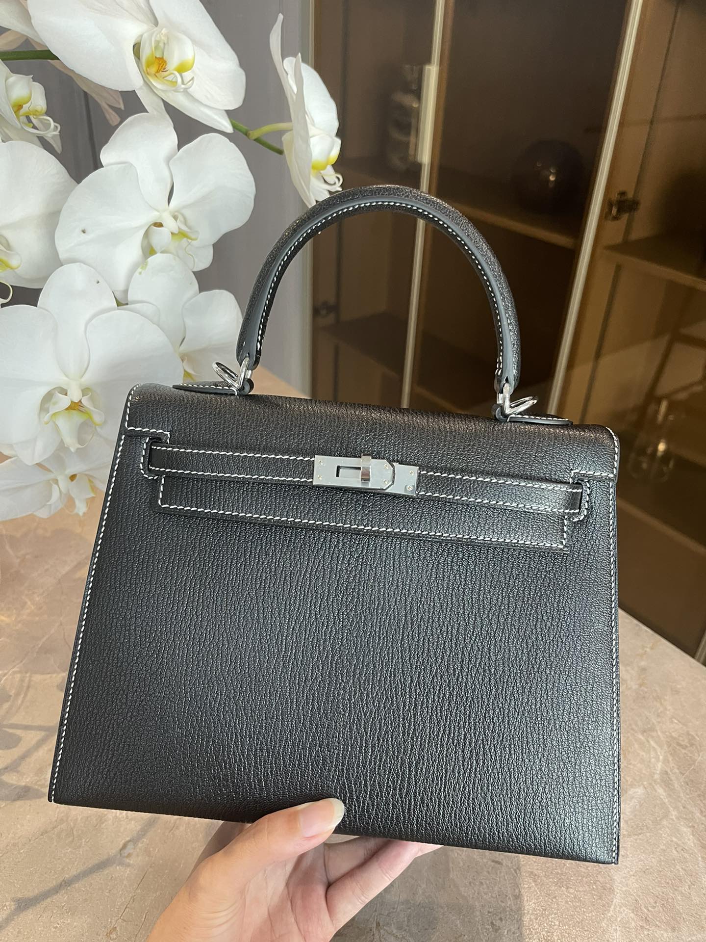 Hermes Kelly 25 - Козья кожа - Резьба в виде подковы - Черно-красный - Серебряная пряжка