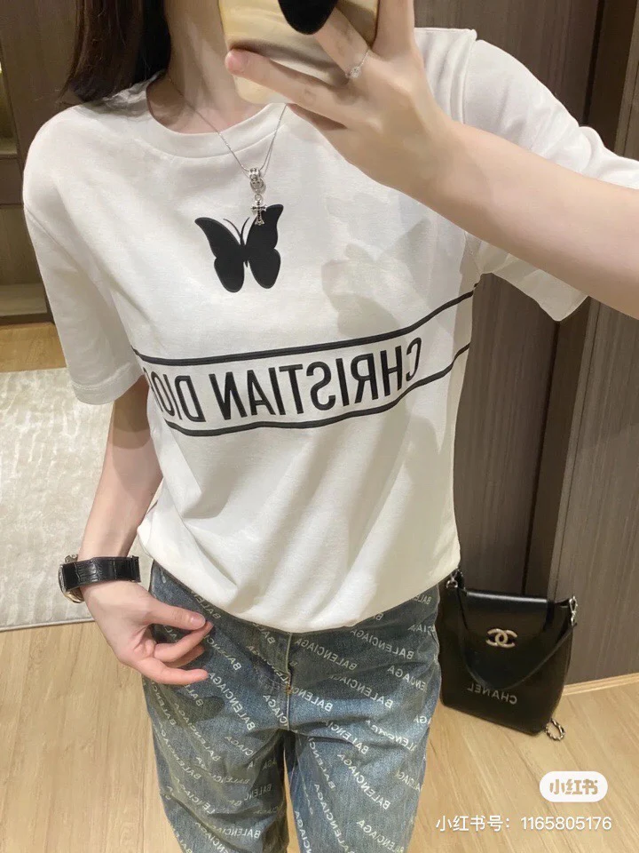 Футболка Dior 2403 с вышитой бабочкой и короткими рукавами