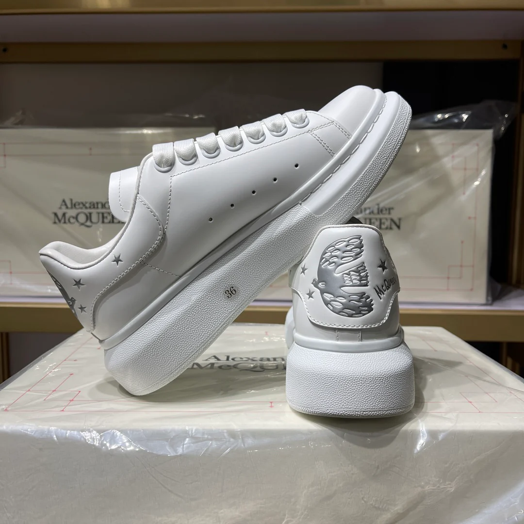 Классические белые кроссовки McQueen - унисекс - серебристый ?ласточкин хвост? - премиум-издание