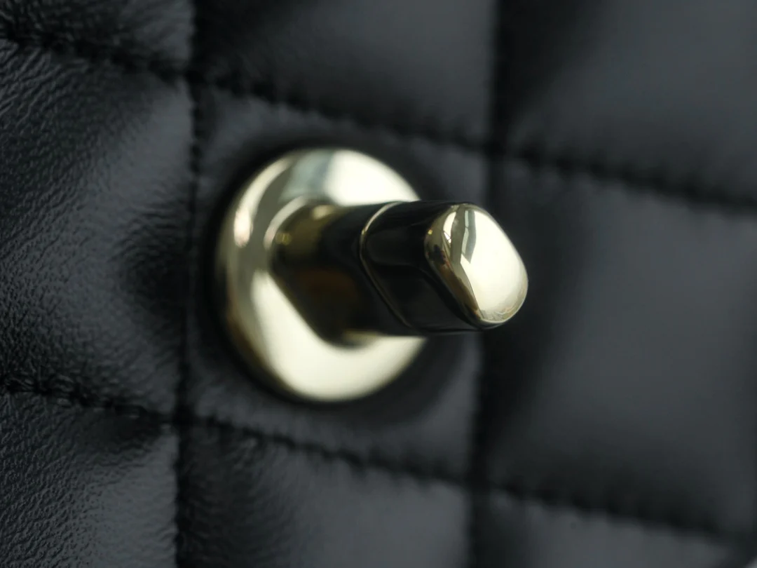 Мини-сумочка Chanel Mini CF, сумка на цепочке через плечо, черная.