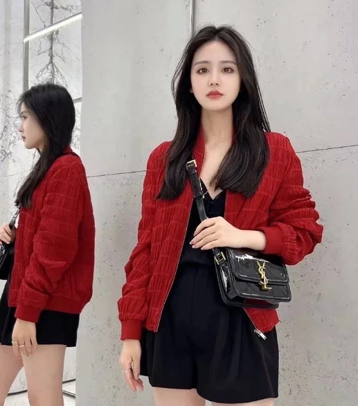 Сумка YSL Box Saint Laurent Tofu Bag, маленькая, лакированная, черная.