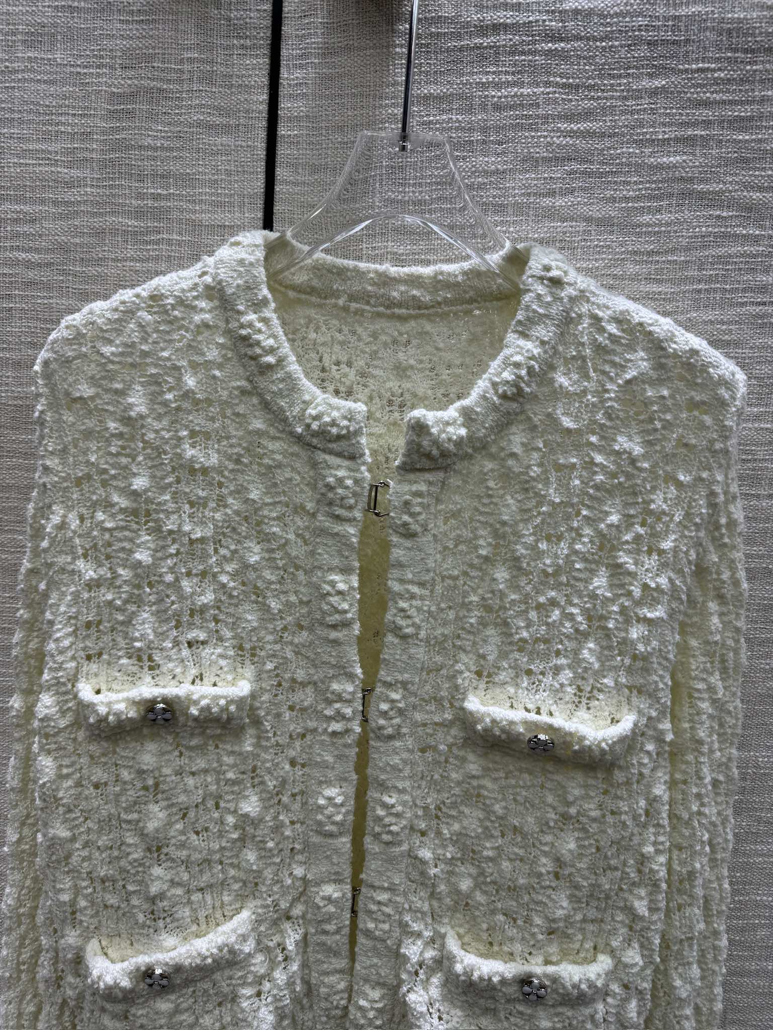 Chanel - 2403-24 Коллекция ?Ранняя весна?: ажурный кардиган крупной вязки - белый