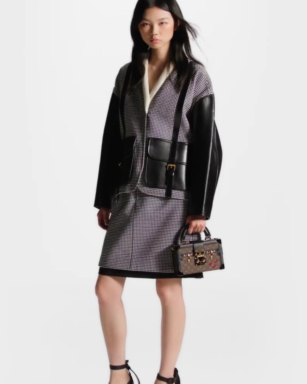 m46755-LV-petite-malle-capitale