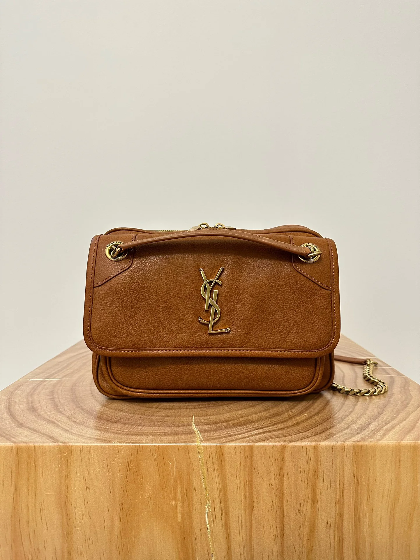 Фотосумка YSL Niki Medium, цвет карамель.