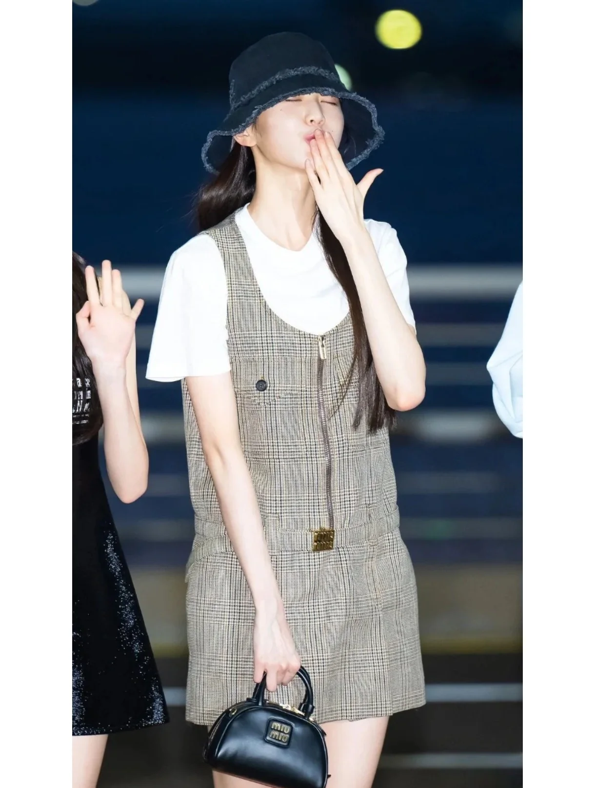 Сумка для боулинга Miu Miu - черная