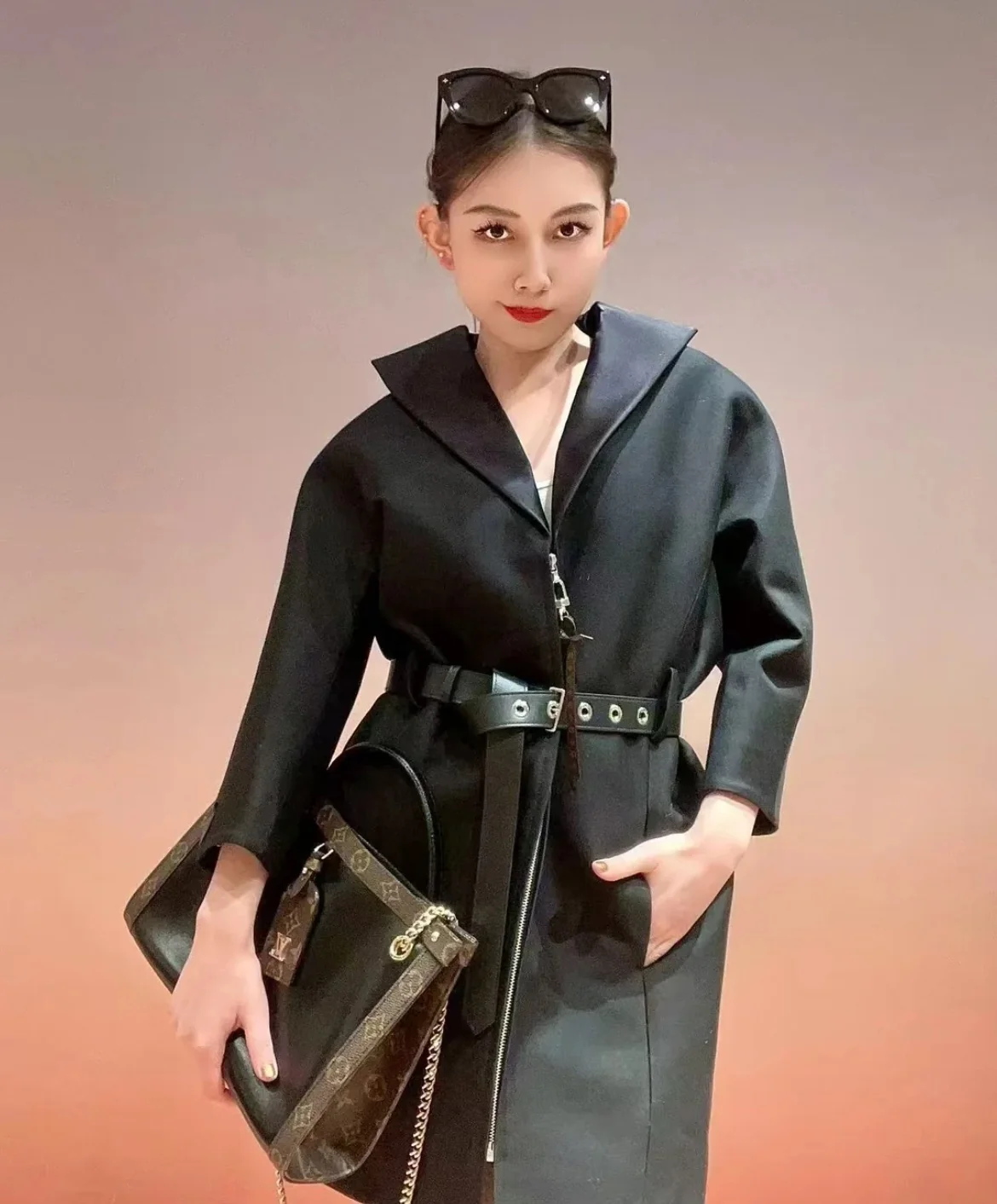 Маленькая сумка LV Nova Classic - черная