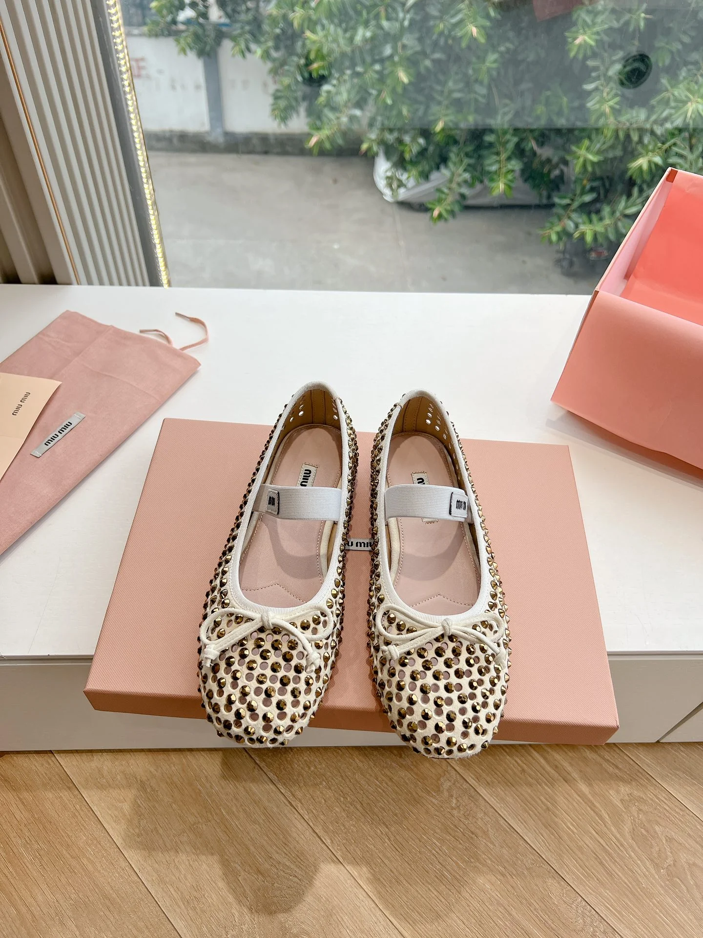 Балетки Miu Miu 2024 - белые