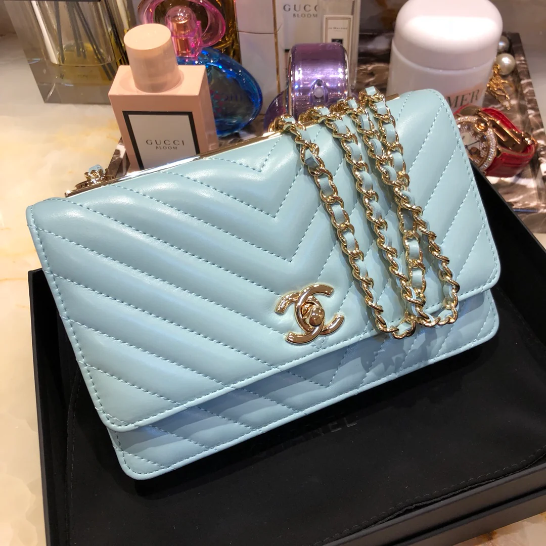 Chanel-trendy-cc-woc-19cm-5