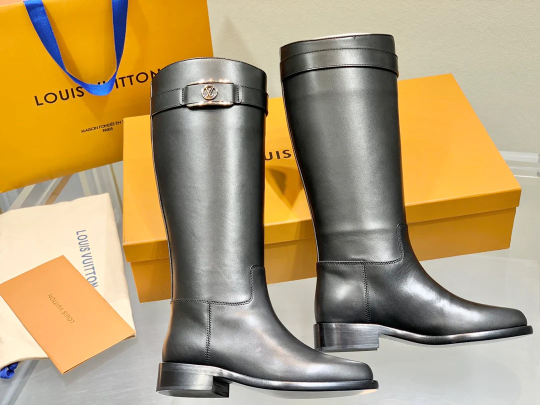 LV-22ss - Сапоги для верховой езды, украшенные металлической пряжкой