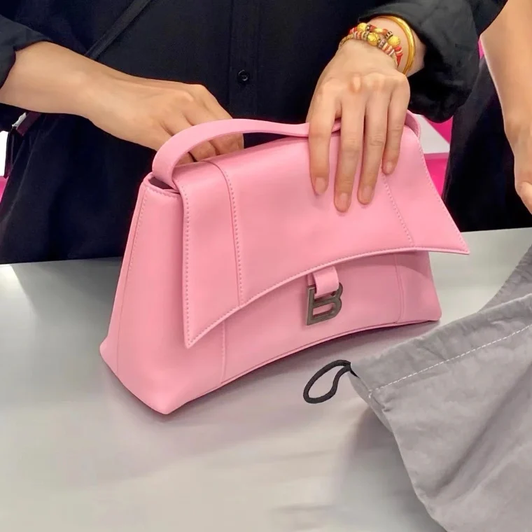 Сумка-кроссбоди Balenciaga 