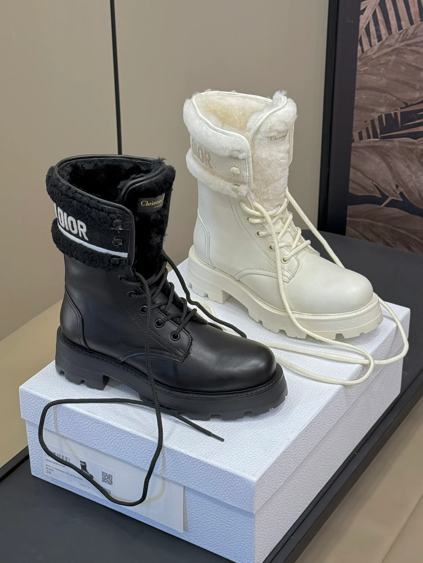 Ботильоны Dior 2024 сиреневого цвета - изображение из коллекции