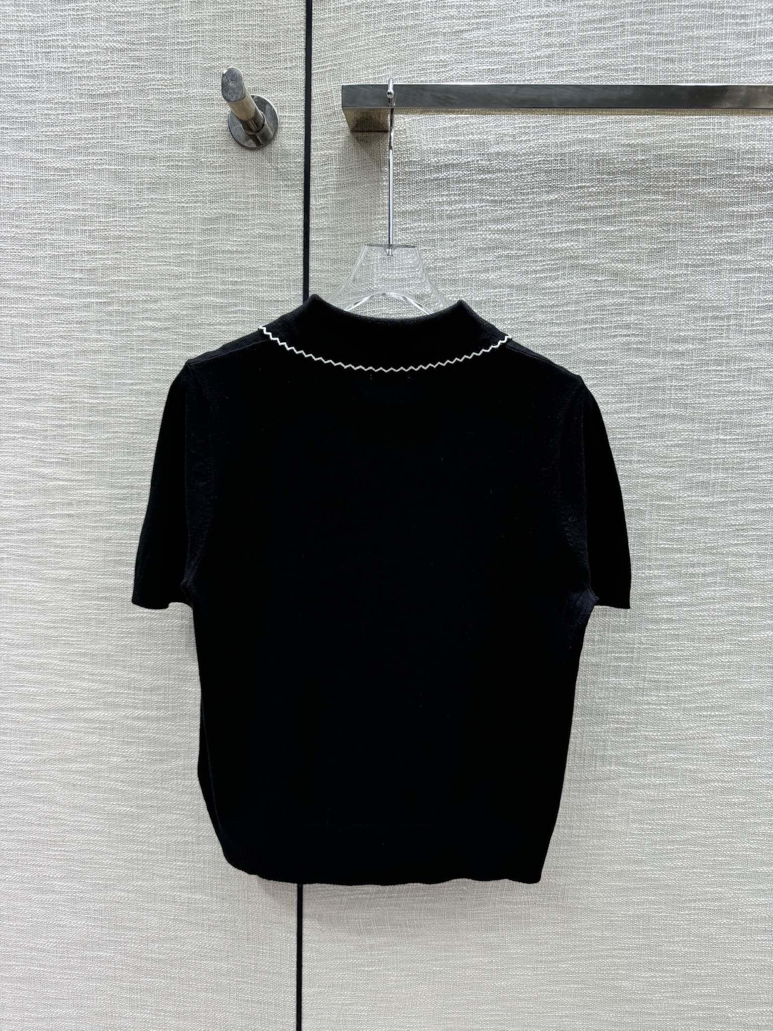 Miu Miu - 2404 - Трикотажная футболка с коротким рукавом и воротником 