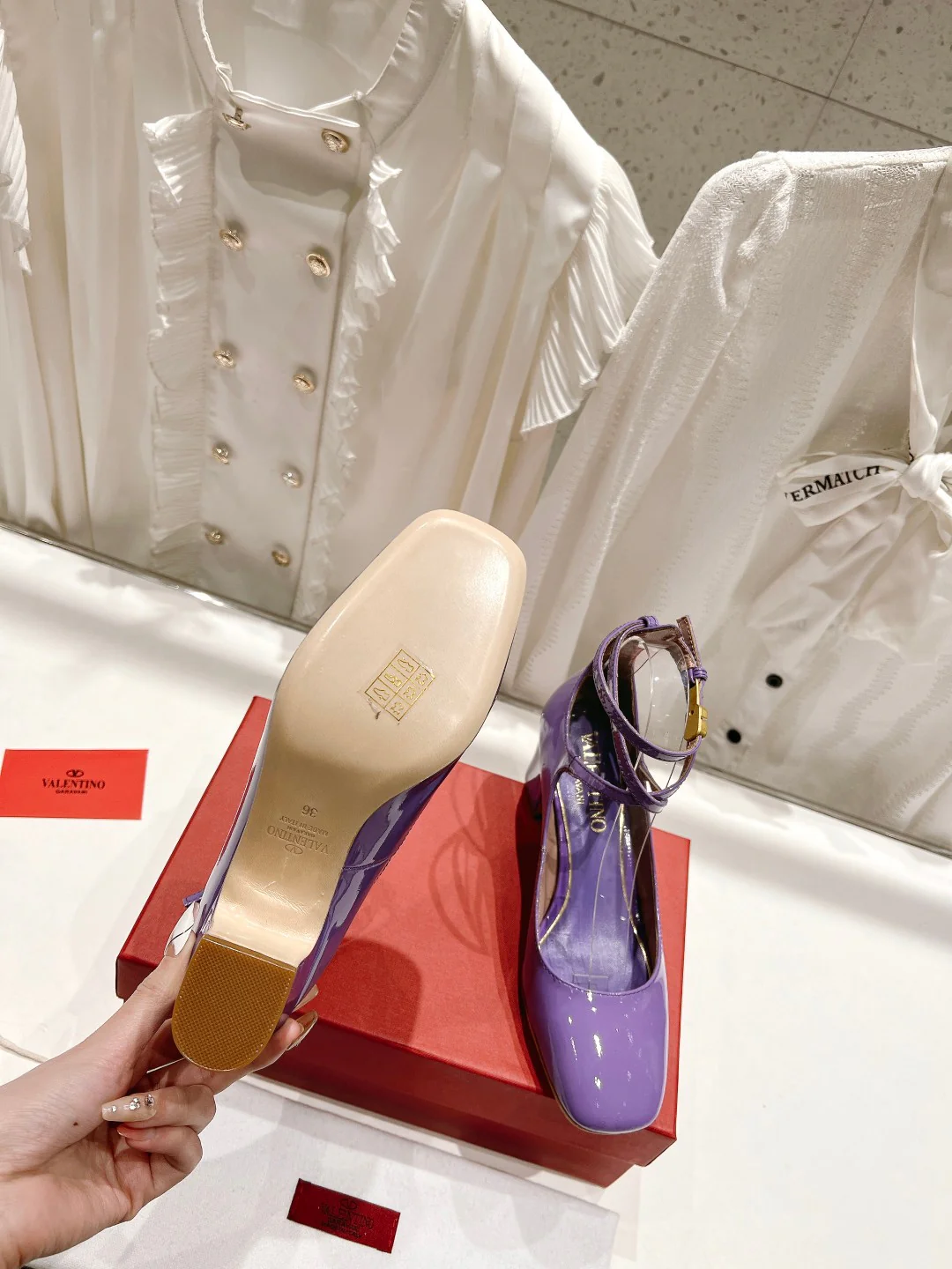 Коллекция Valentino Весна/Лето 2023 - Rockstud - Туфли на шнуровке на низком каблуке - 4-5 см - Фиолетовые