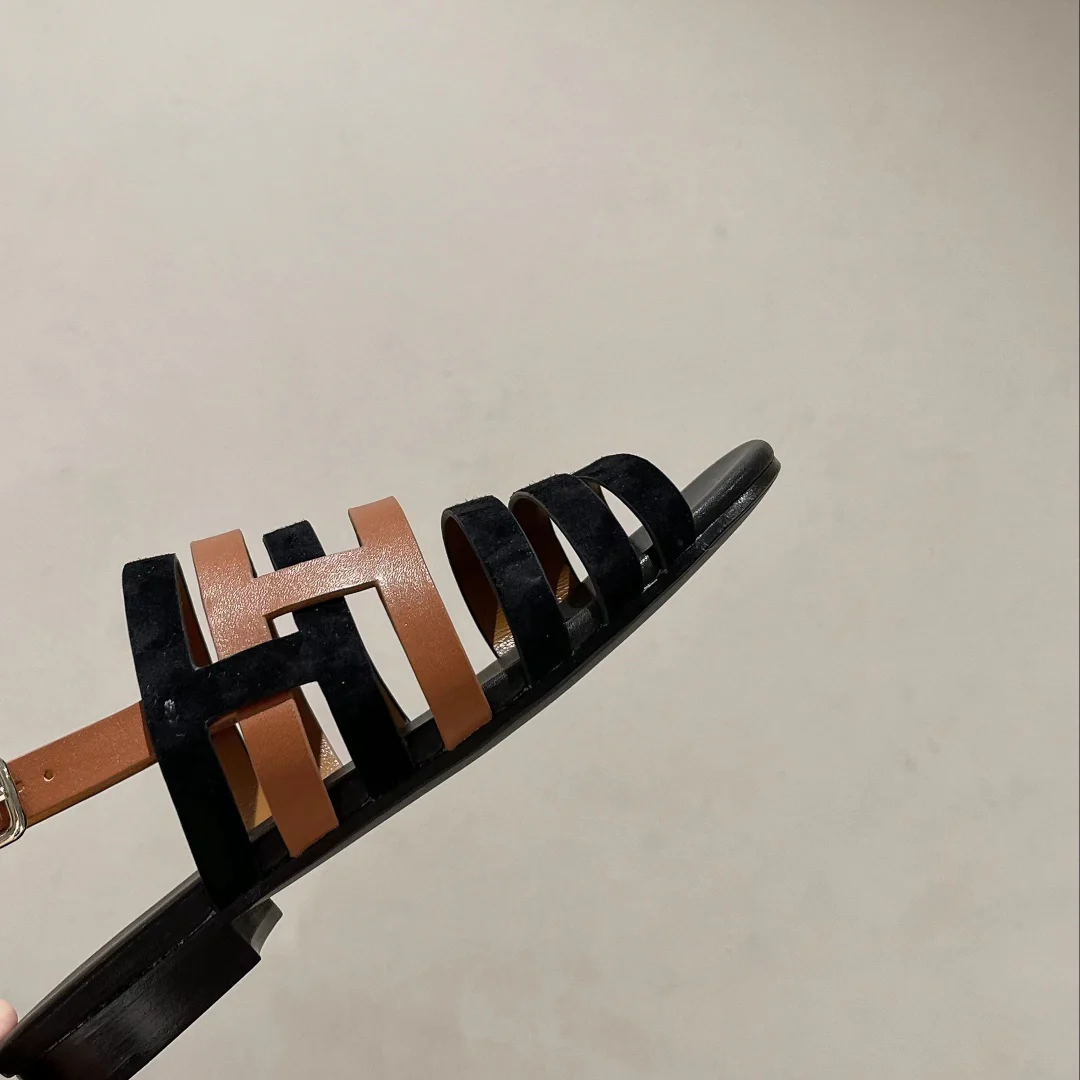 Новинка 2023 года от Hermes - Сандалии - Черные