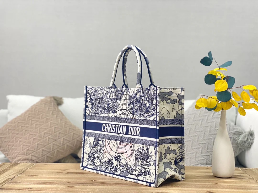 Сумка Dior Book Tote, большой размер 41-5 см, пятиконечная звезда.