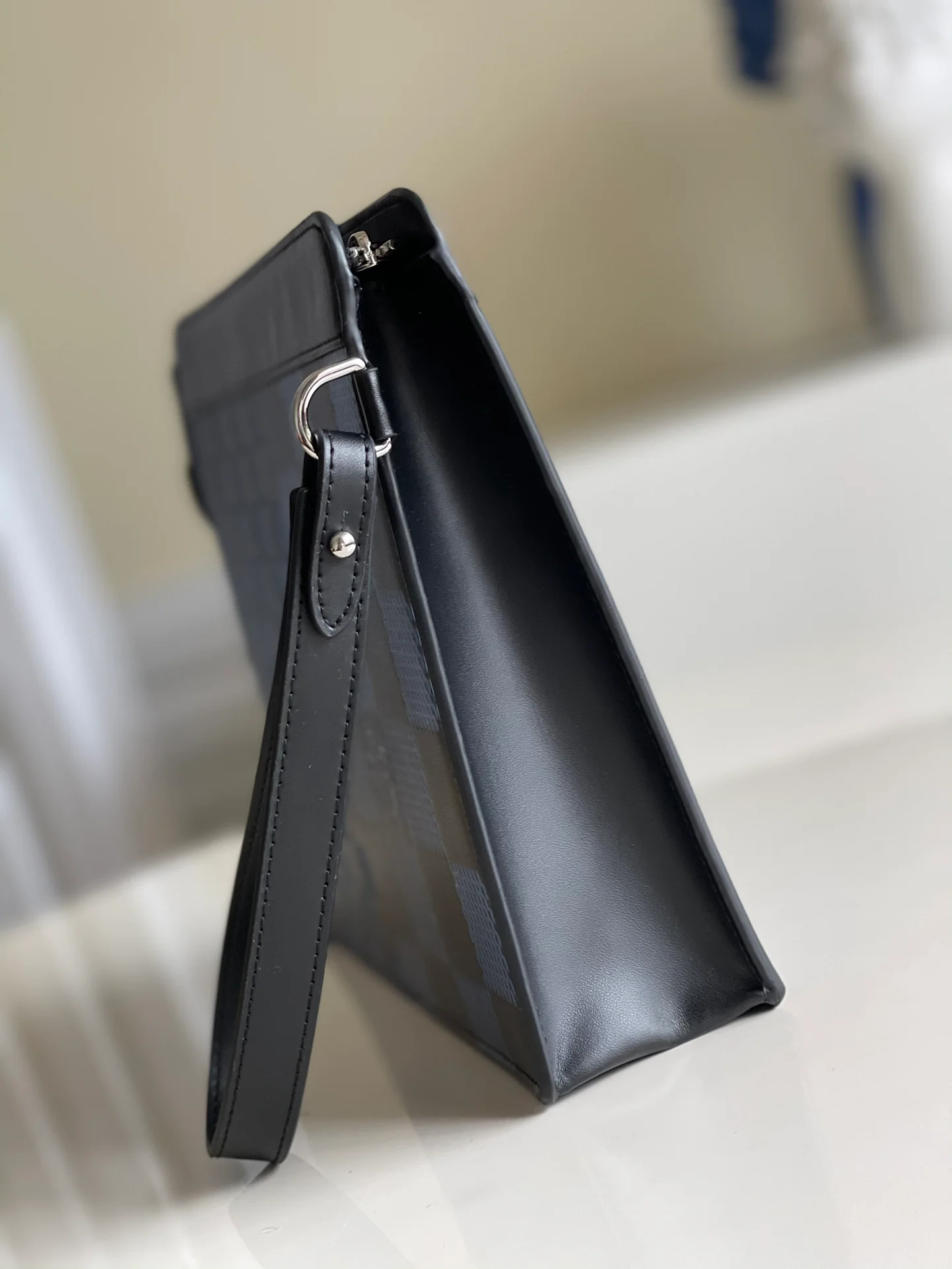 lv-n60448-стоячая-сумочка-клатч