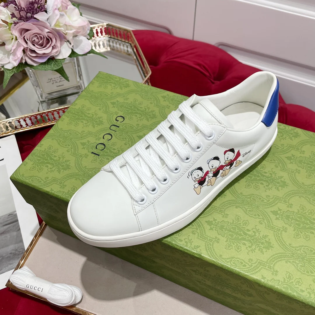 Gucci - Классические кроссовки - Обувь для скейтбординга - Коллекция с Дональдом Даком - Белые кроссовки