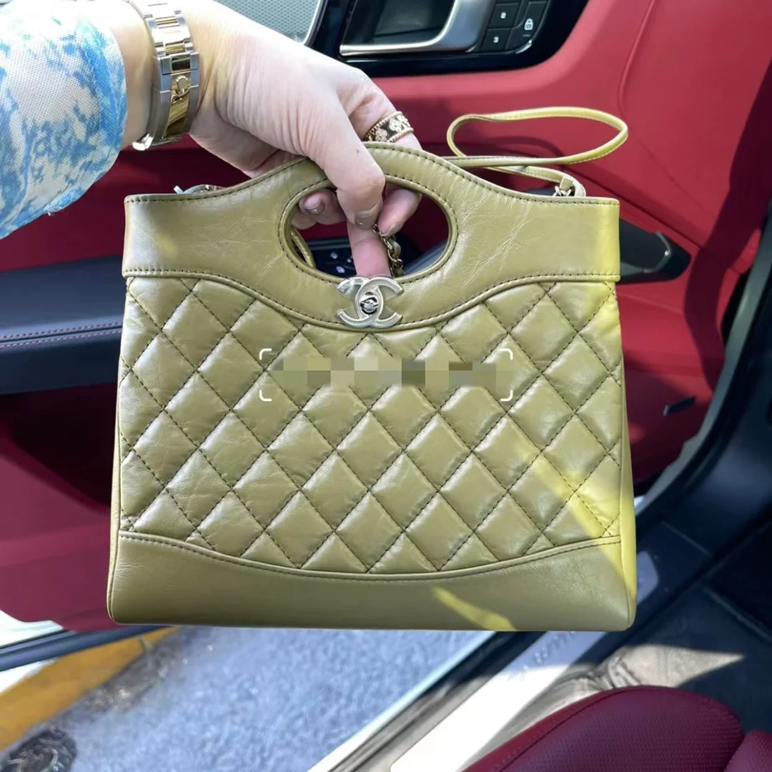 Коллекция Chanel Pre-Fall 2023 - сумка 31bag - оливково-зеленая - мини