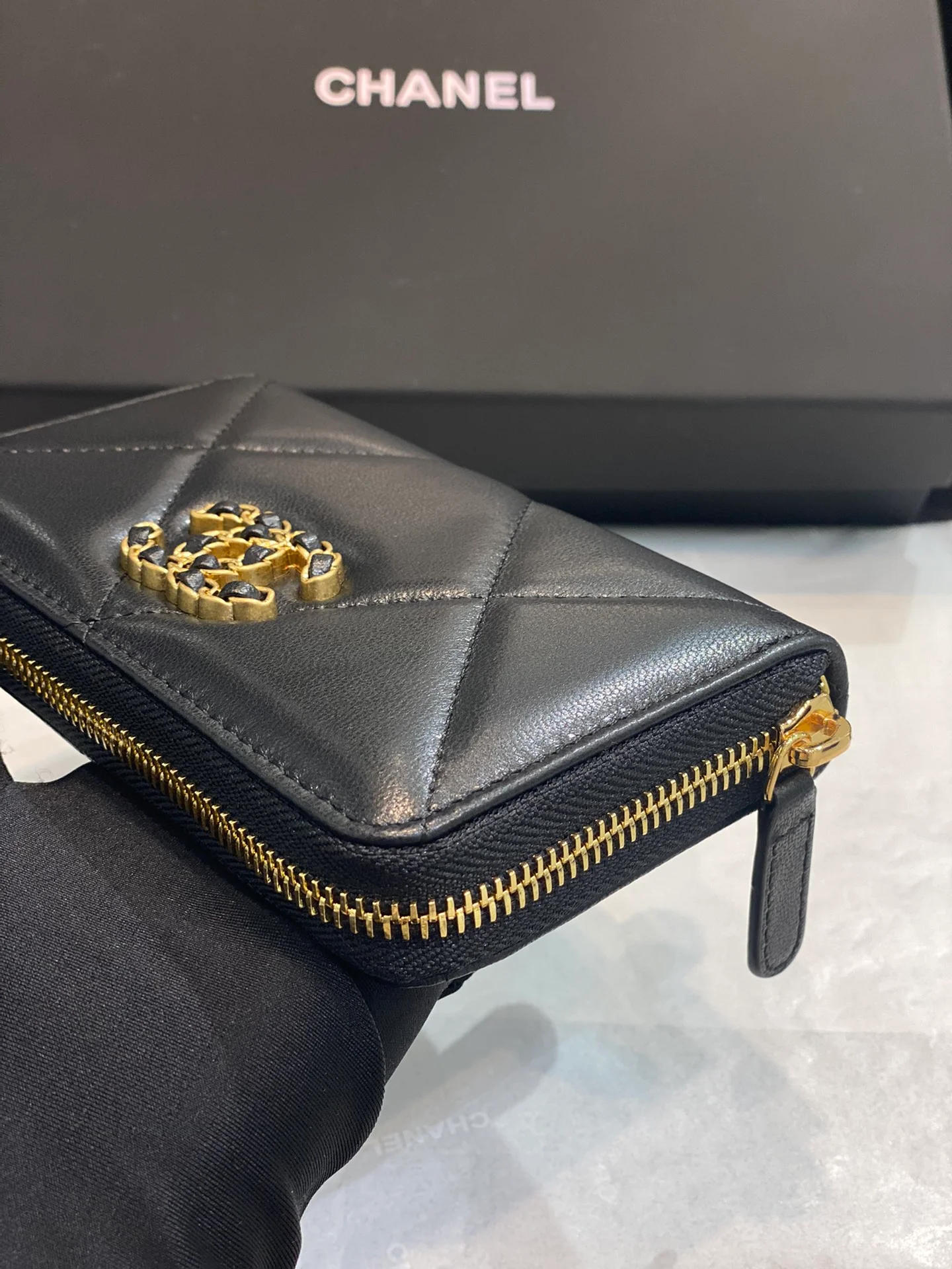 Chanel-19系列 大菱格拉链卡包钱包
