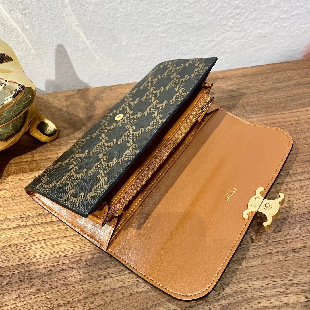 CELINE TRIOMPHE 大号老花翻盖长夹