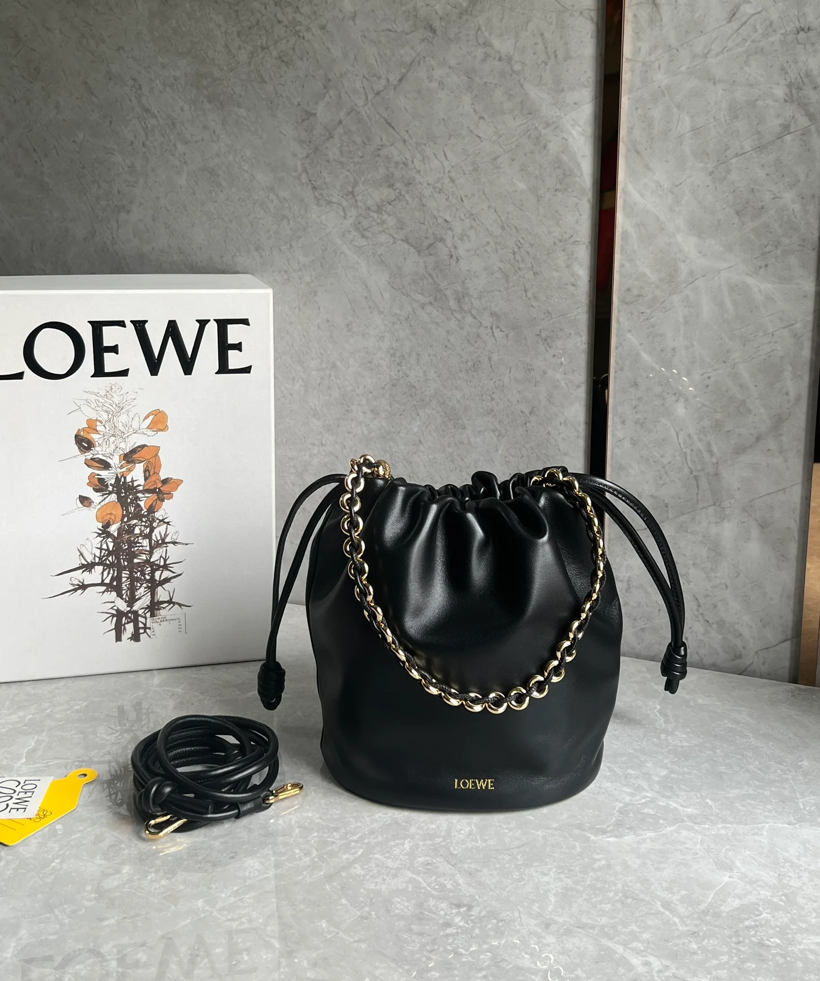 Сумка-ведро Loewe Flamenco Purse - черная