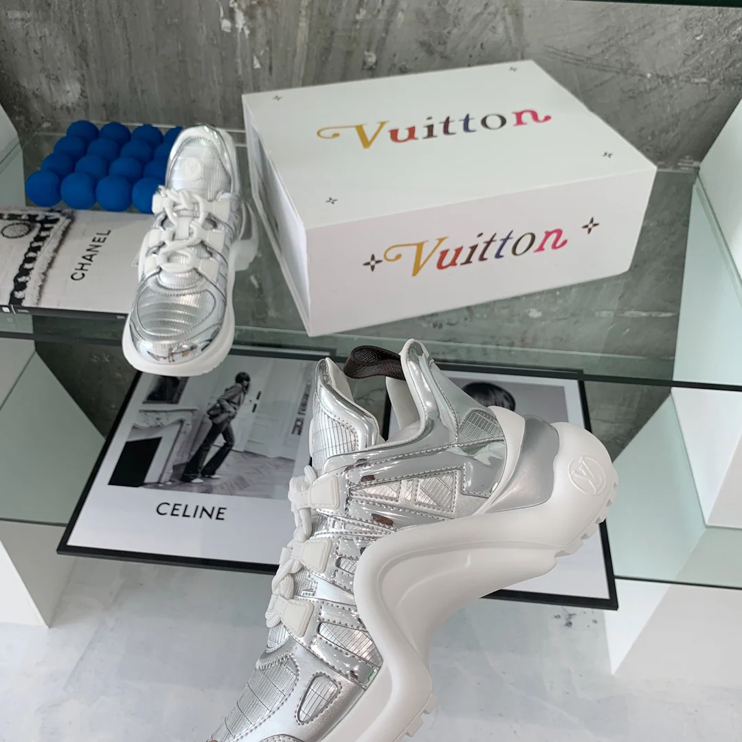 Обувь LV - Массивные кроссовки LV - 12