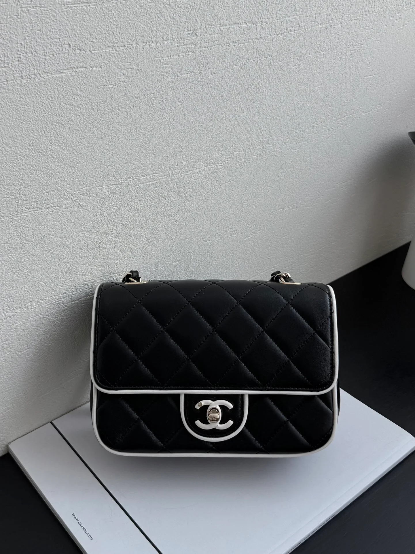 Chanel 25p Panda Square Fat Man Black