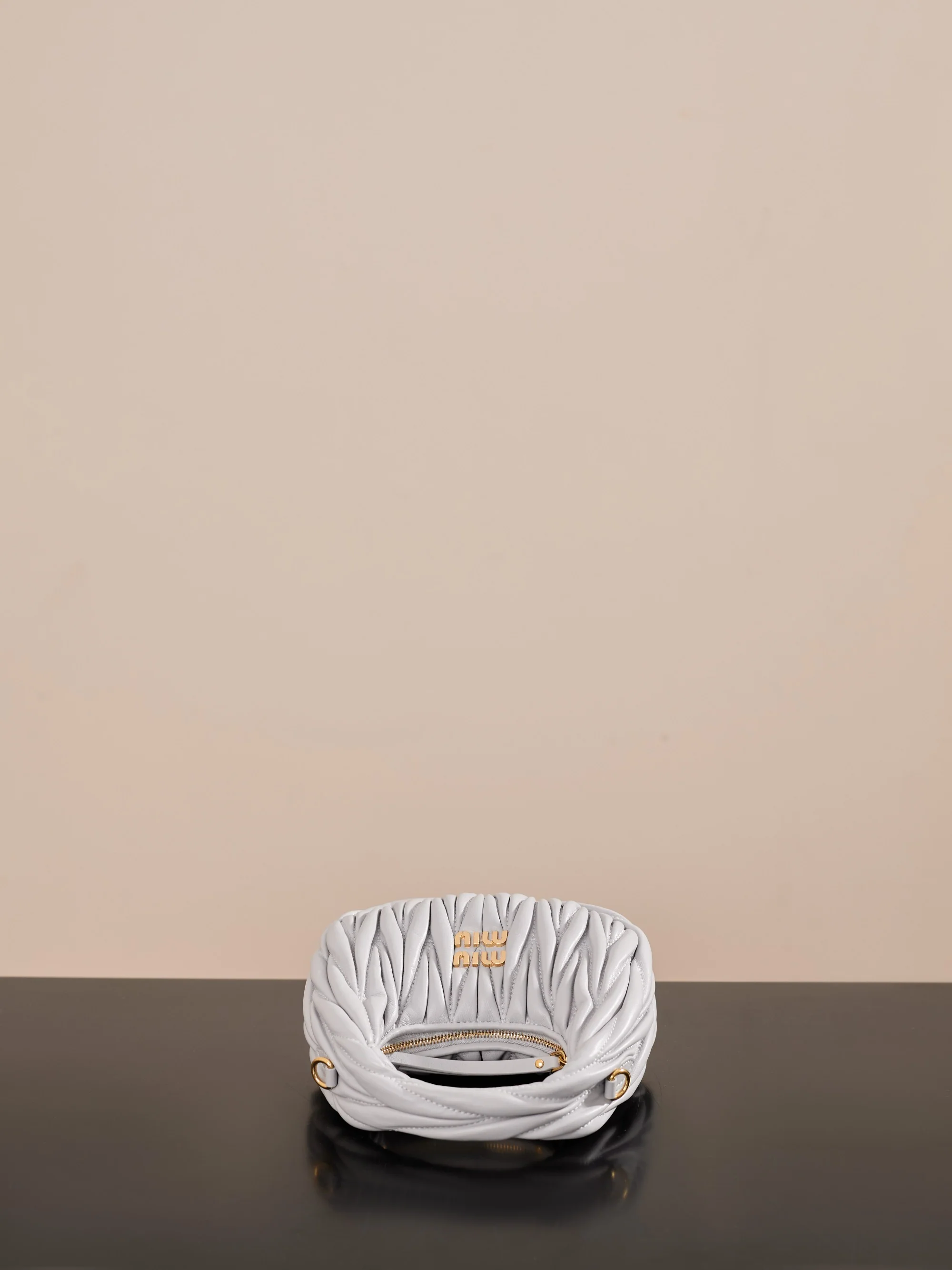 Miu Miu-5bm850-??????-??????-Мини-сумочка из овечьей кожи, серебристо-серый