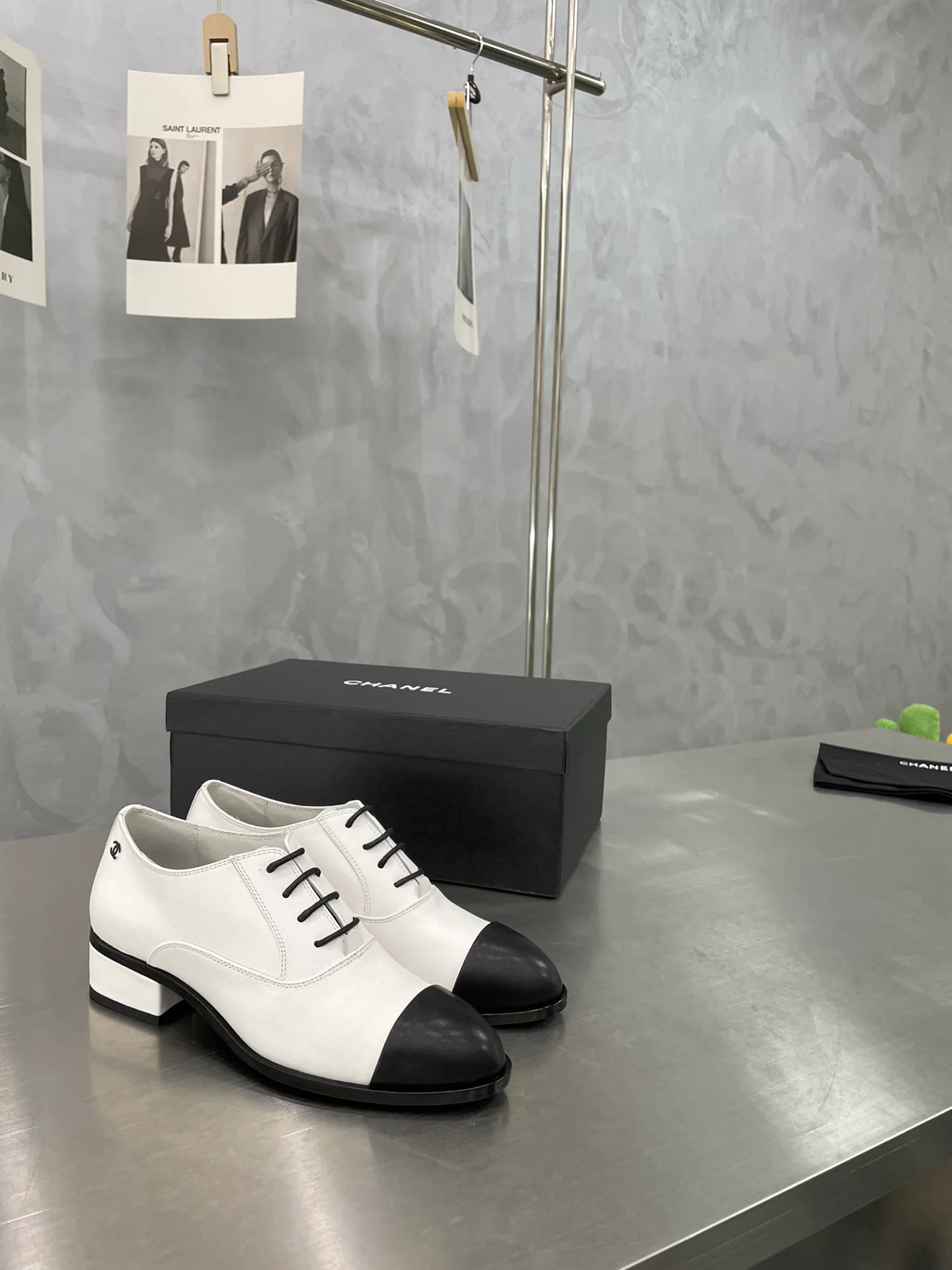 Оксфордские туфли Chanel