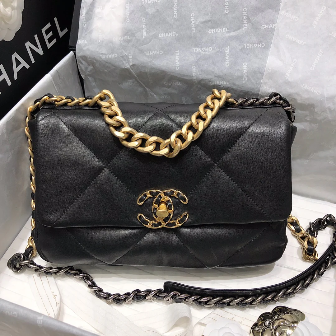 Маленькая сумочка Chanel 19bag - черная