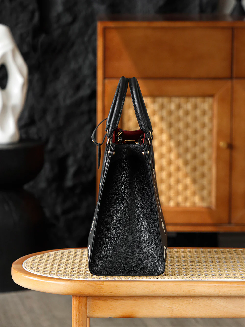 LV-m45495-onthego Средний - Черно-белый