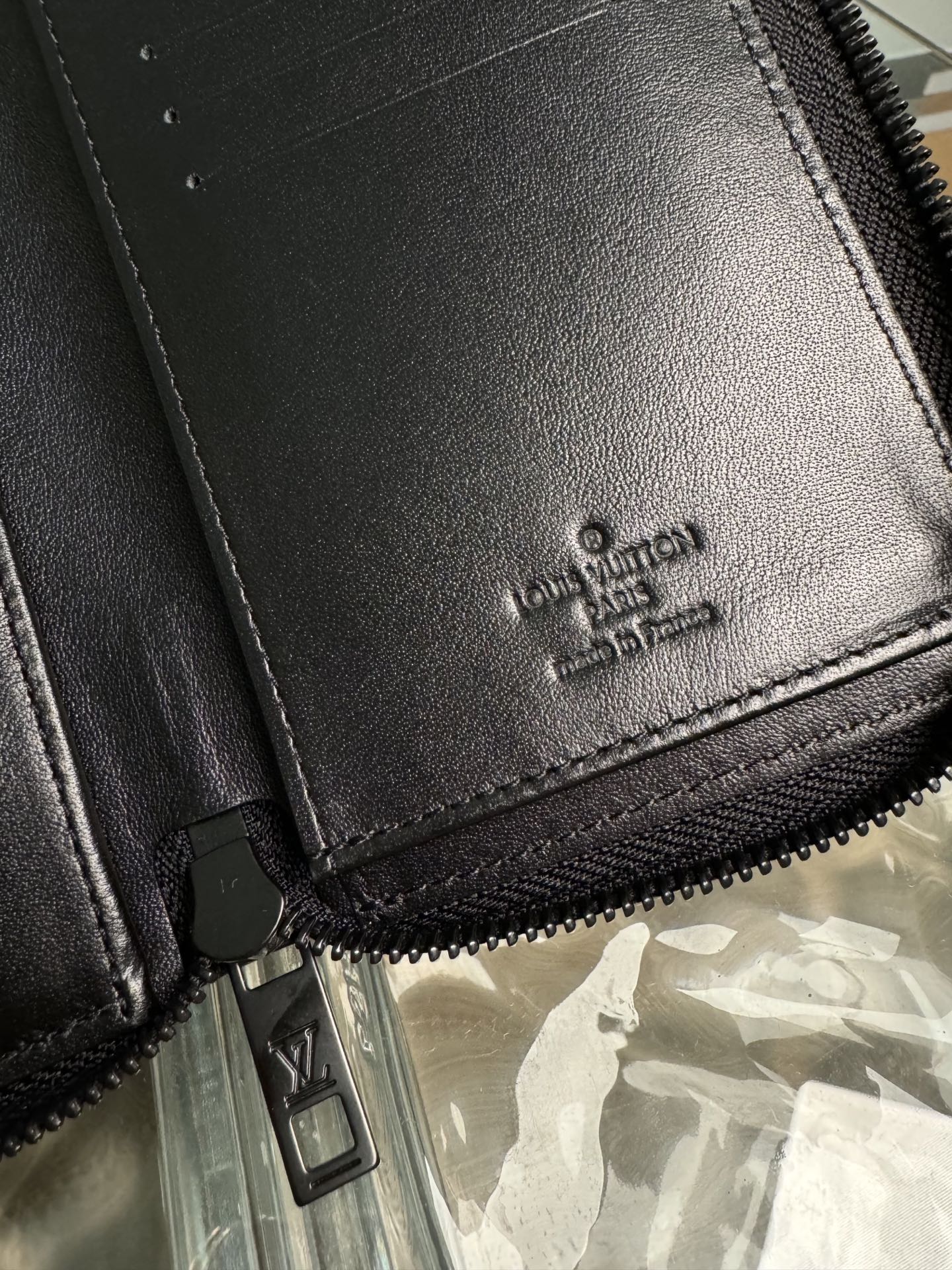 Мужской кошелек LV-m69979-zippy - черный