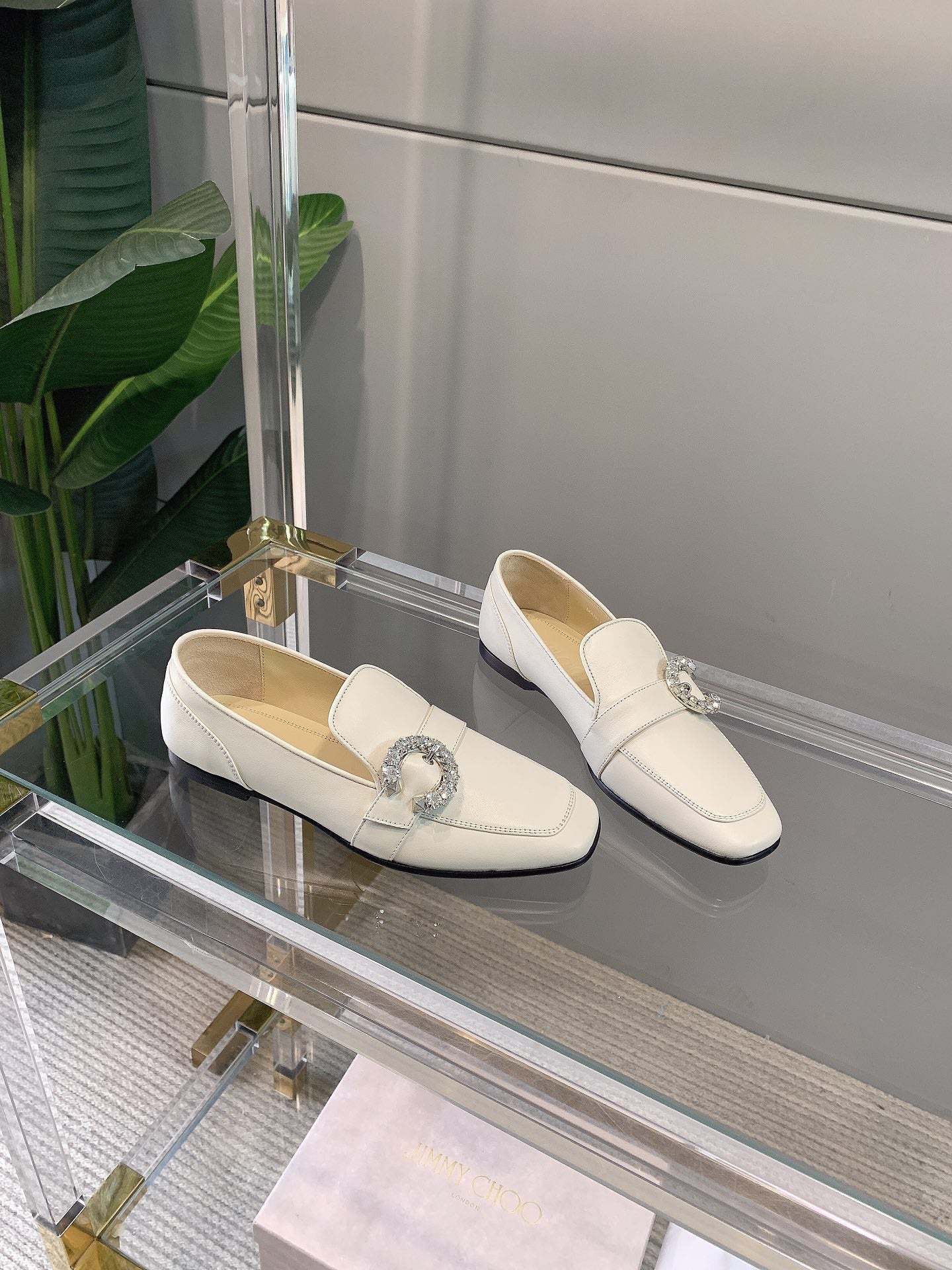 Лоферы Jimmy с пряжкой и стразами - 1 шт.