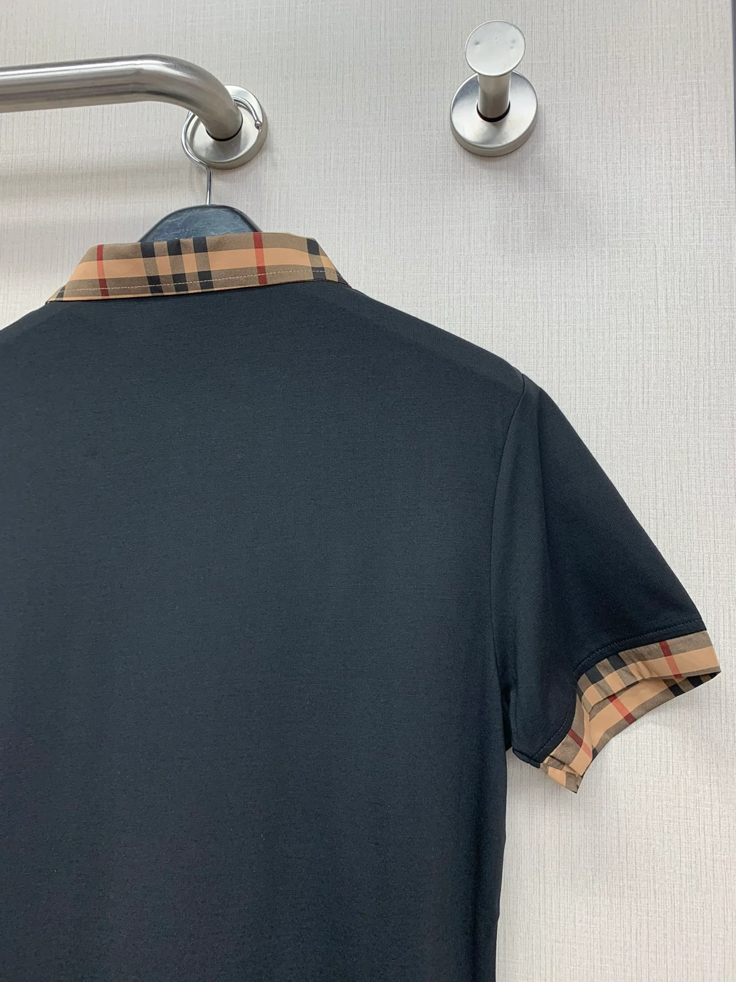 Burberry 2403 - Новое классическое клетчатое платье на молнии для ранней весны - Черное