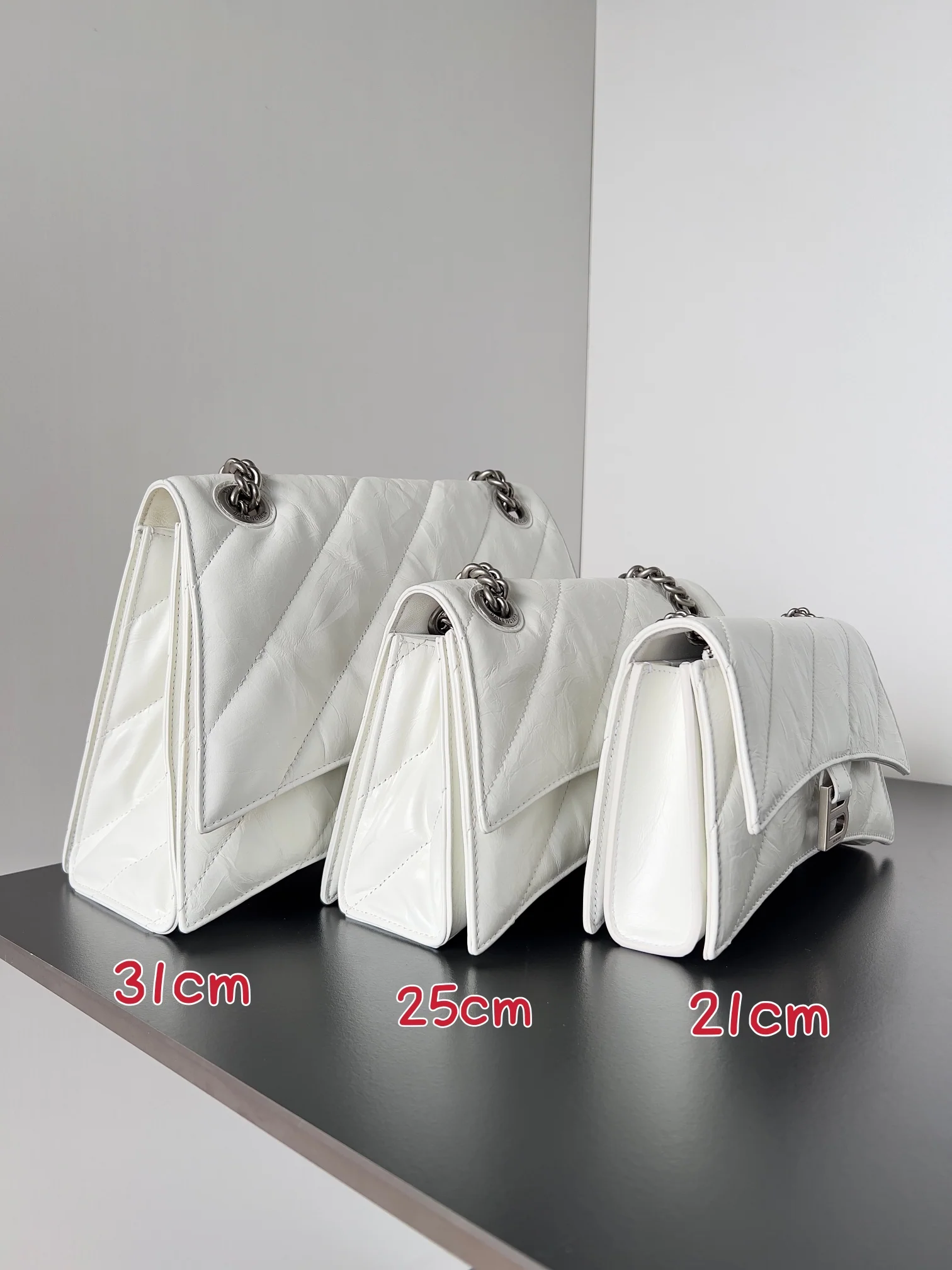 Сумка Balenciaga Chain Hourglass Bag - Маленькая, 25 см - Белая