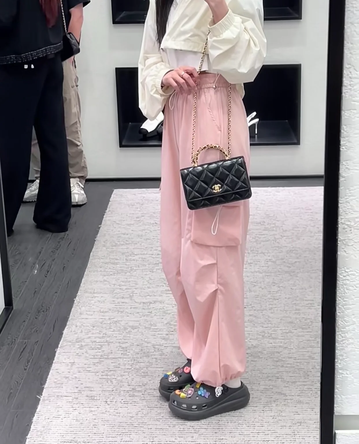 Сумка Chanel на цепочке с петлевой ручкой - WOC - Черная