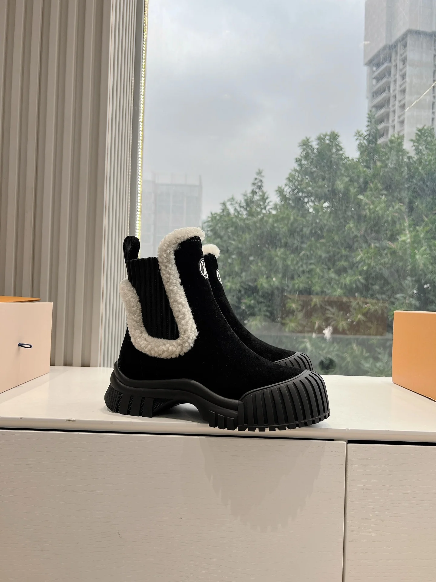 Кроссовки LV-2024 Casual Dad Shoes - черные