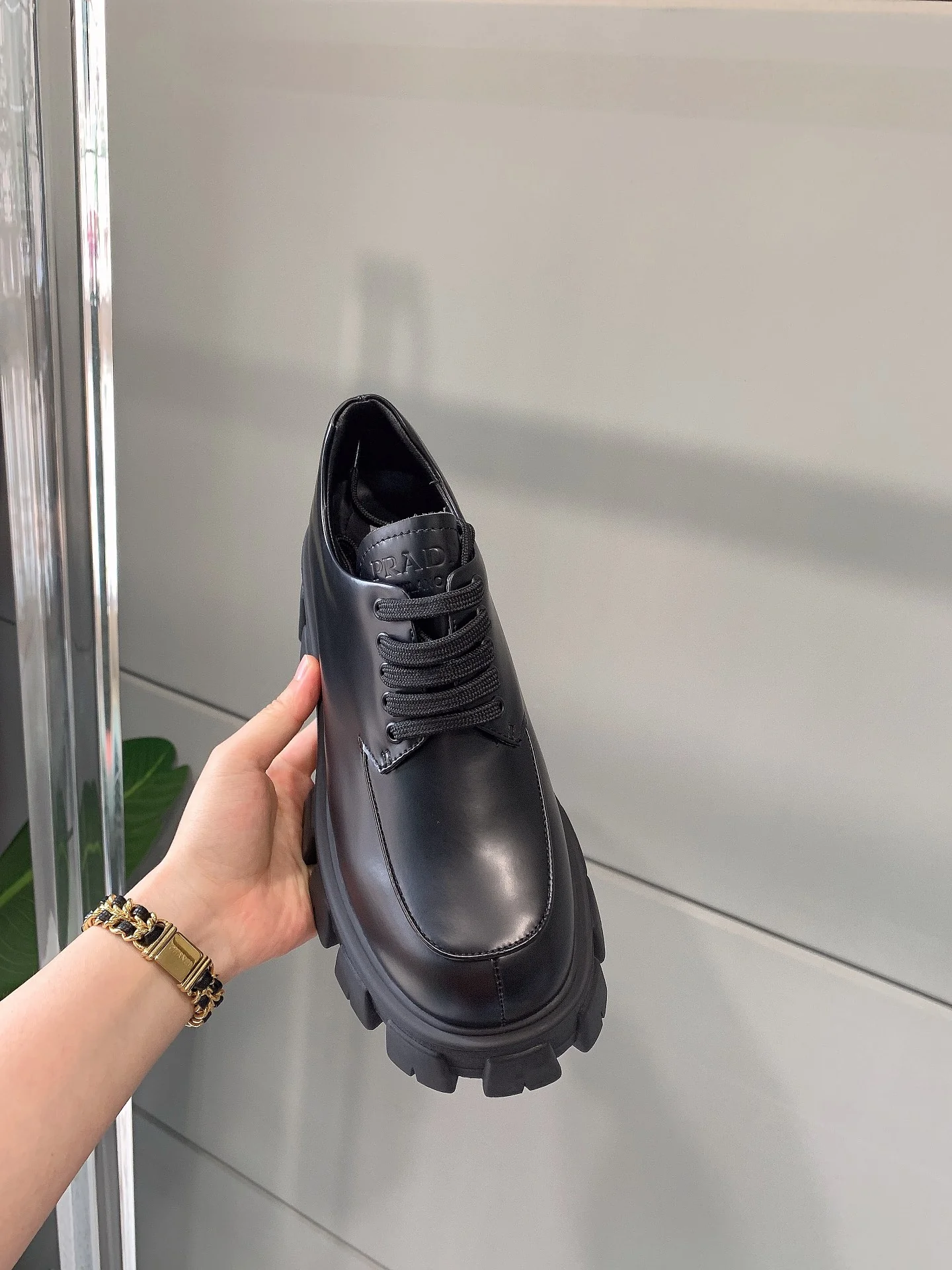 Prada - Туфли на платформе - Кожаные туфли