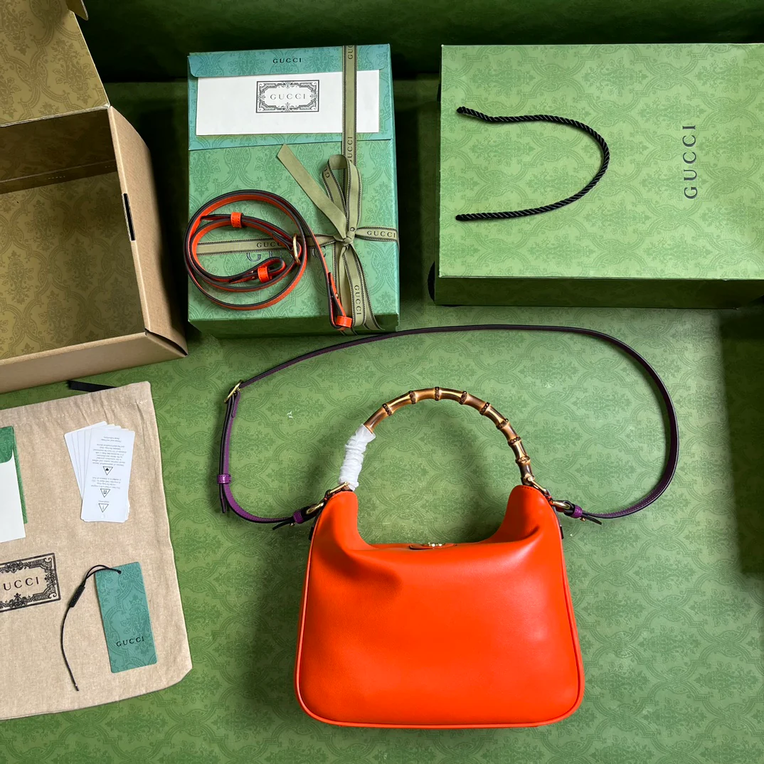 Сумка Gucci-Diana Bamboo Joint Medium через плечо