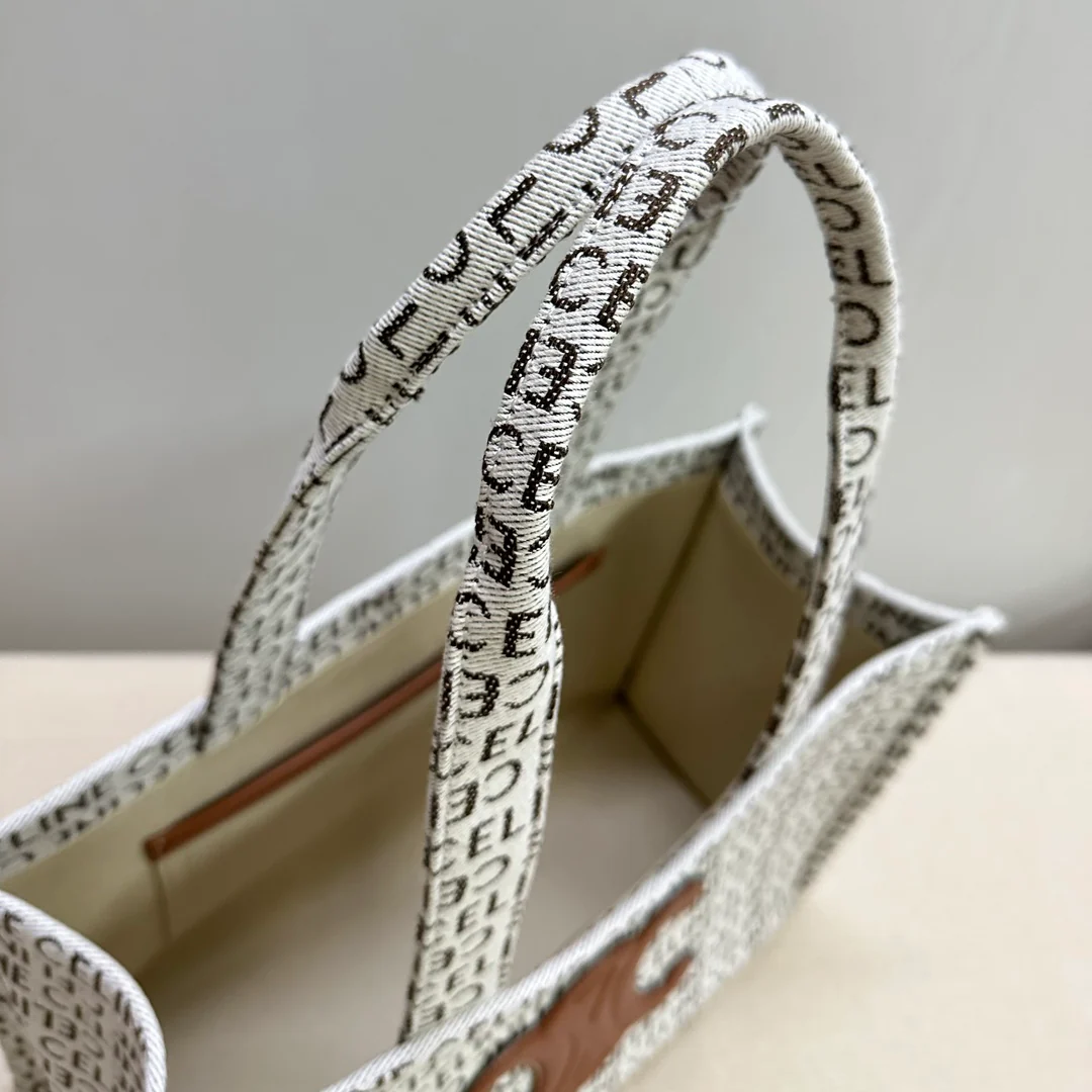 Сумка-шоппер Celine Cabas Thais с осенним принтом, большая.